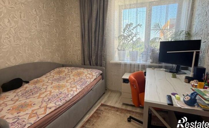 2-комн квартира б-р Моторостроителей, 10,  д. 10