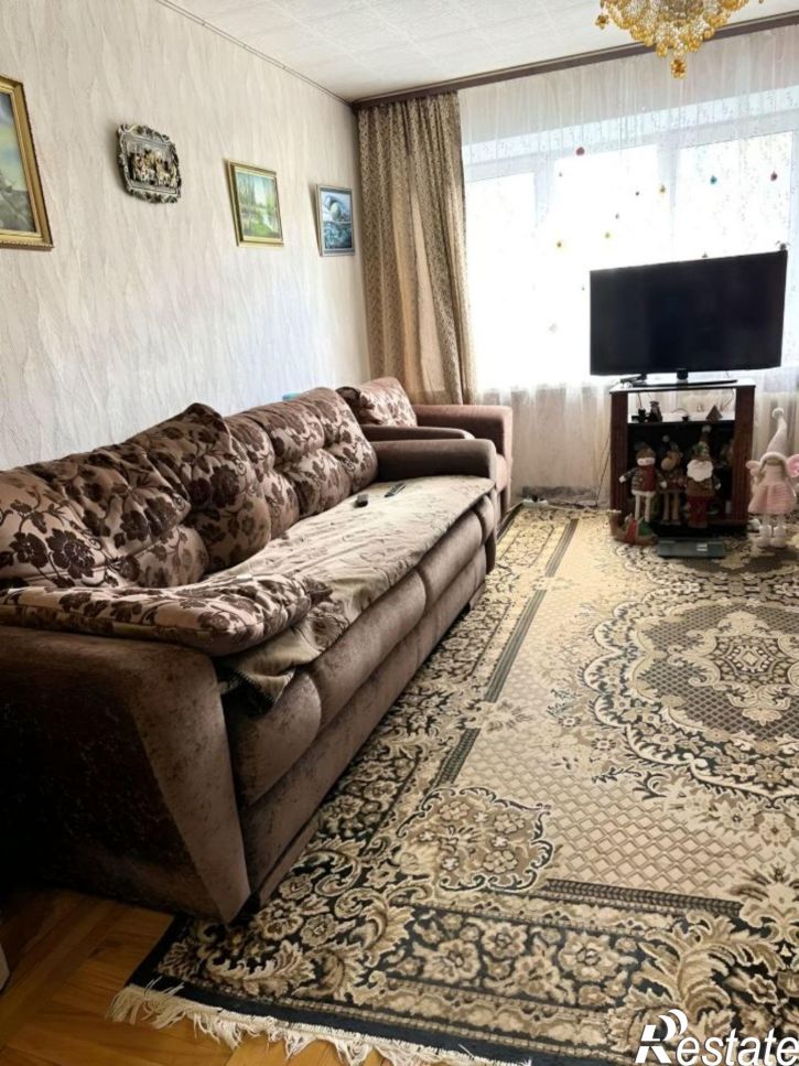 4-комн квартира ул Генерала Попова, 4,  д. 4