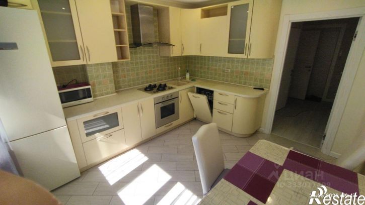 2-комн квартира б-р Моторостроителей, 18,  д. 18