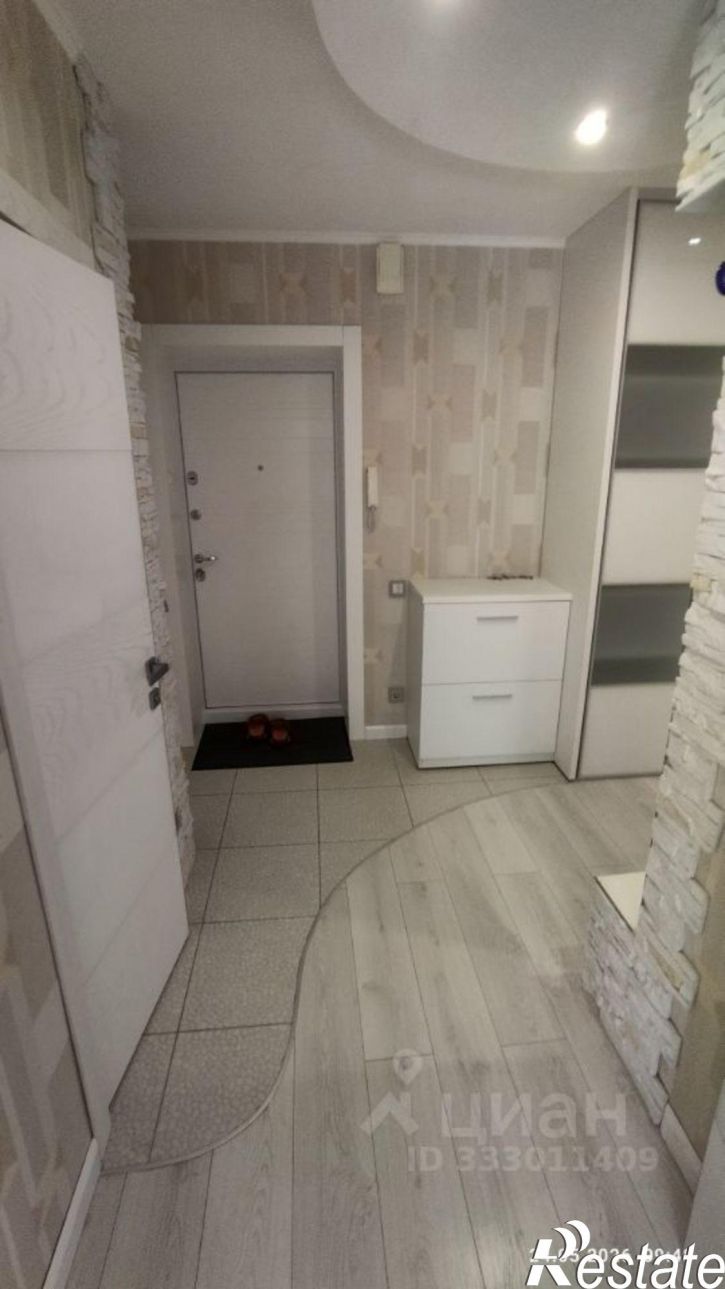 2-комн квартира б-р Моторостроителей, 18,  д. 18