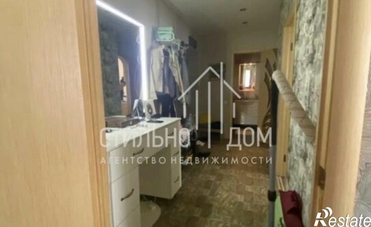 2-комн квартира ул Братьев Луканиных, 1,  д. 1