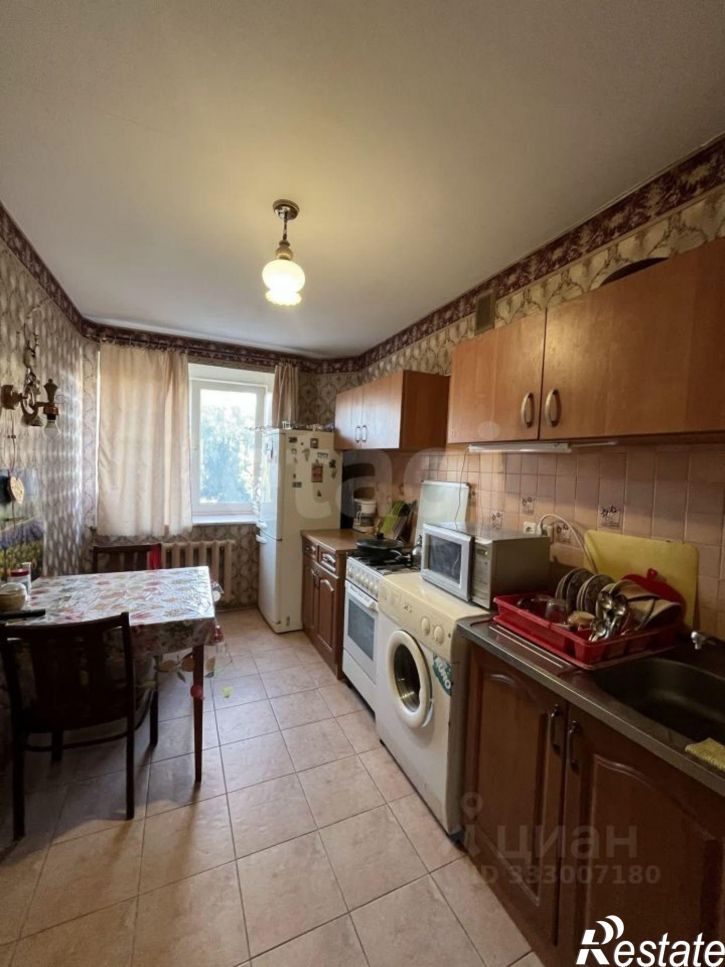 3-комн квартира б-р Моторостроителей, 9,  д. 9