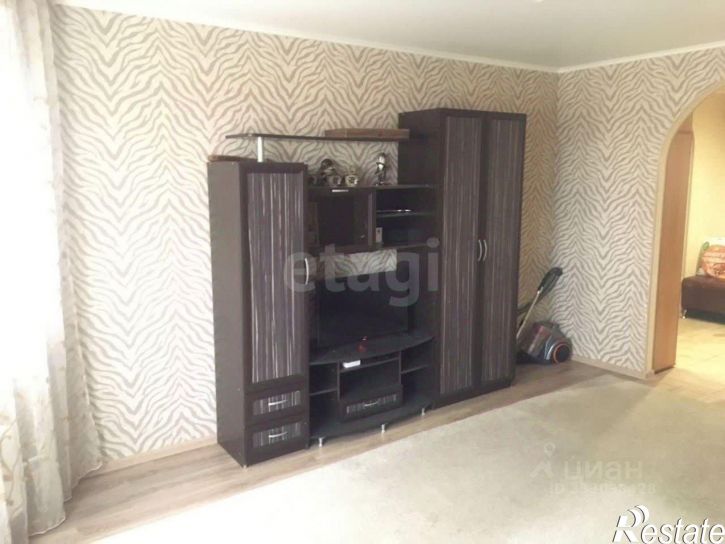 2-комн квартира ул Хрустальная, 44 5,  д. 44 5,  к. 5