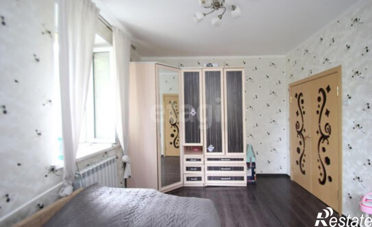 3-комн квартира ул Константиновых, 15,  д. 15