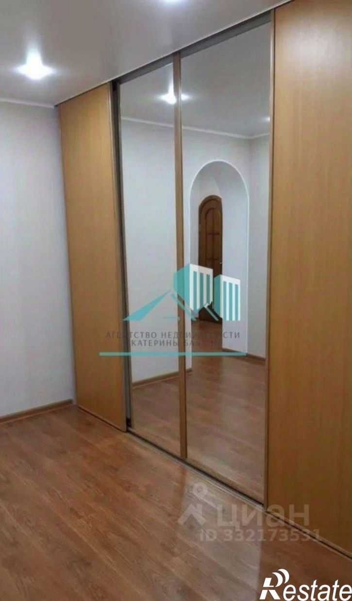 3-комн квартира ул Воронина, 11,  д. 11