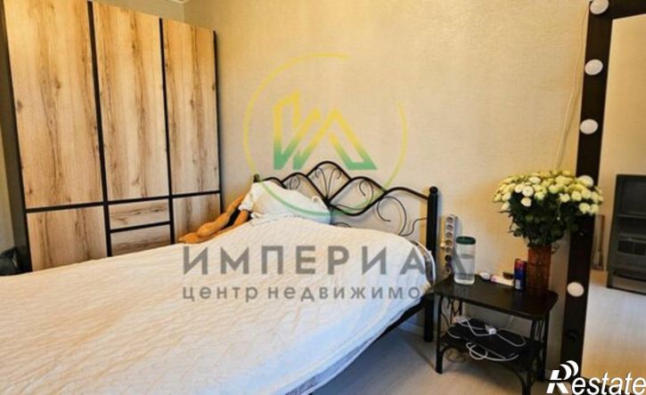 3-комн квартира ул Малоярославецкая, 1,  д. 1
