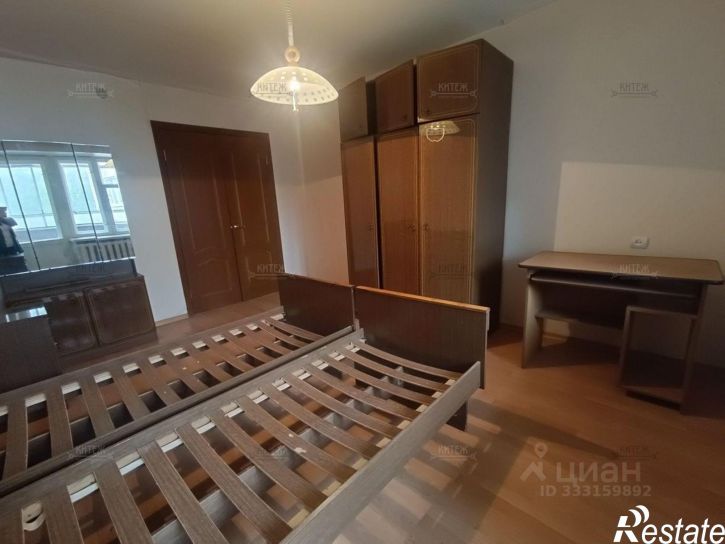 3-комн квартира ул Дзержинского, 92 1,  д. 92 1,  к. 1