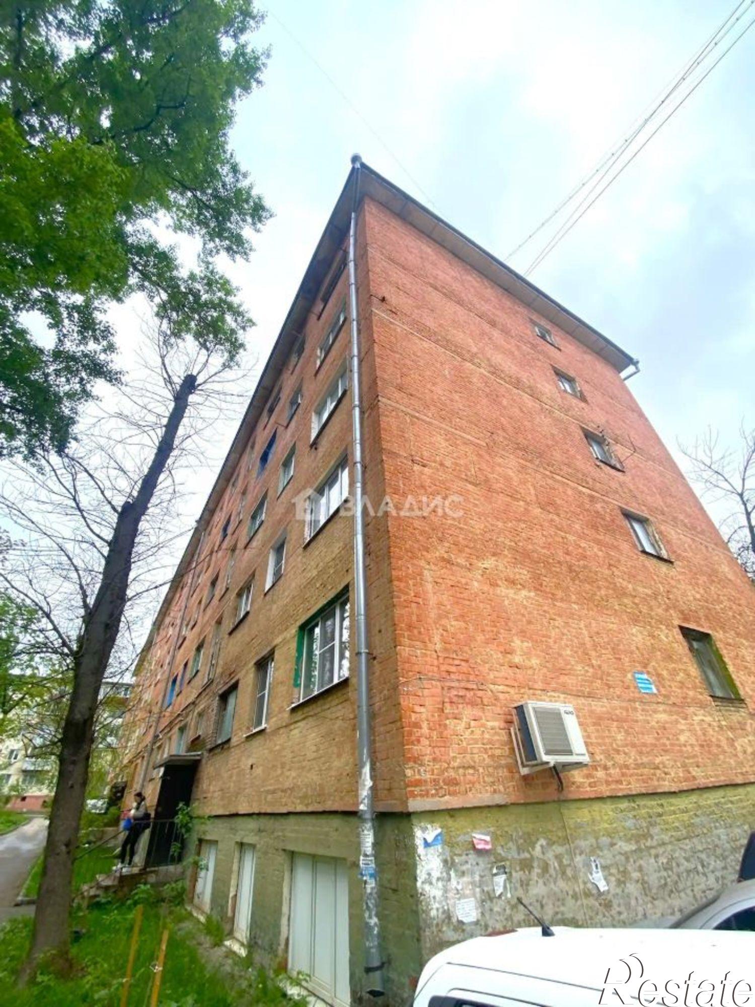 Купить комнату за 630 000 рублей на ул Болотникова, 11