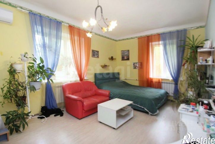 3-комн квартира ул Константиновых, 15,  д. 15