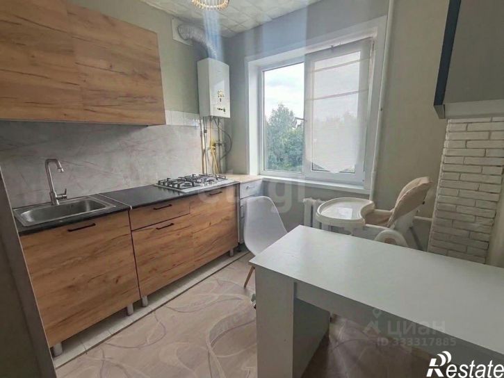 4-комн квартира ул Гурьянова, 18,  д. 18