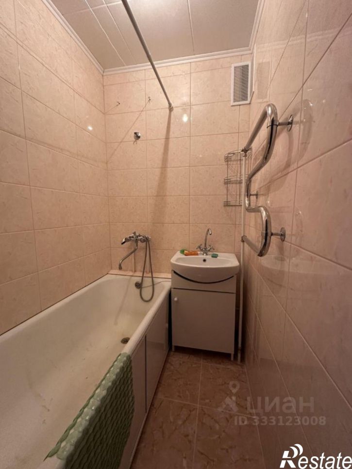 3-комн квартира ул Чехова, 3,  д. 3