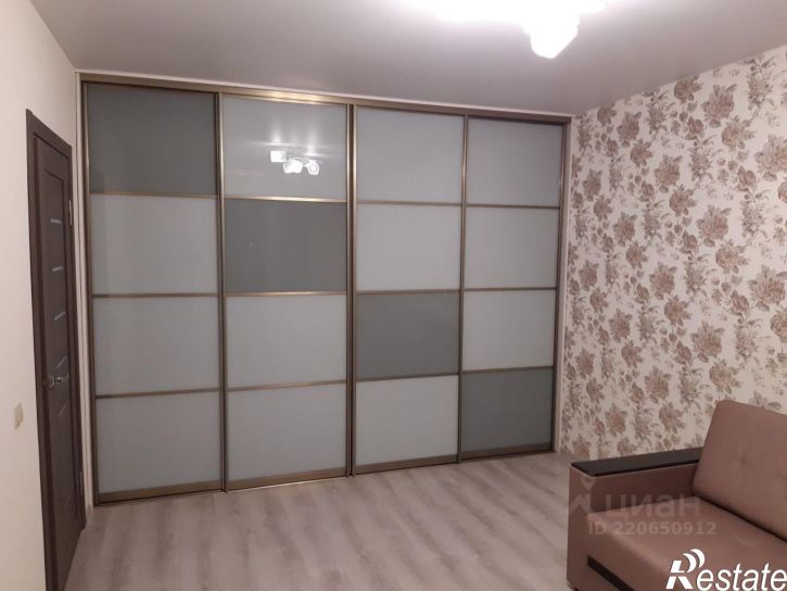 2-комн квартира ул Поле Свободы, 107,  д. 107