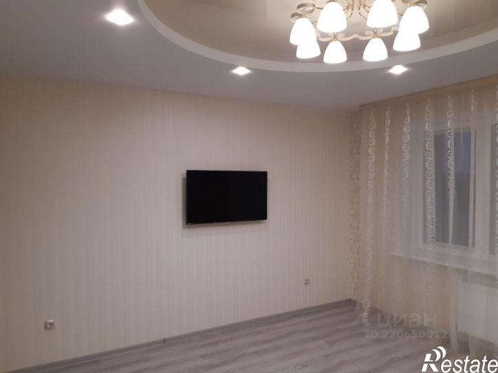 2-комн квартира ул Поле Свободы, 107,  д. 107
