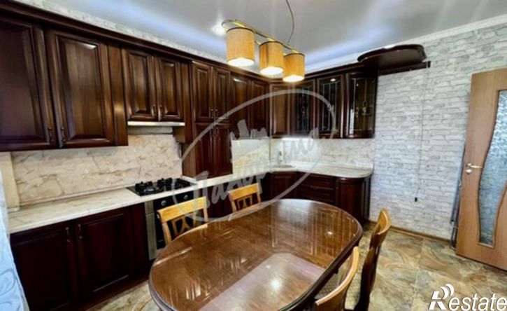 2-комн квартира ул Генерала Попова, 11,  д. 11