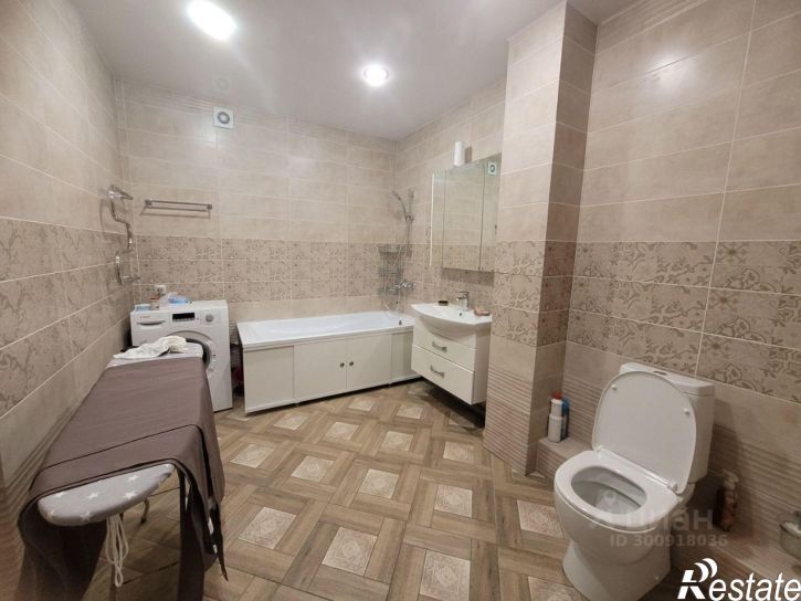 2-комн квартира ул Поле Свободы, 107,  д. 107