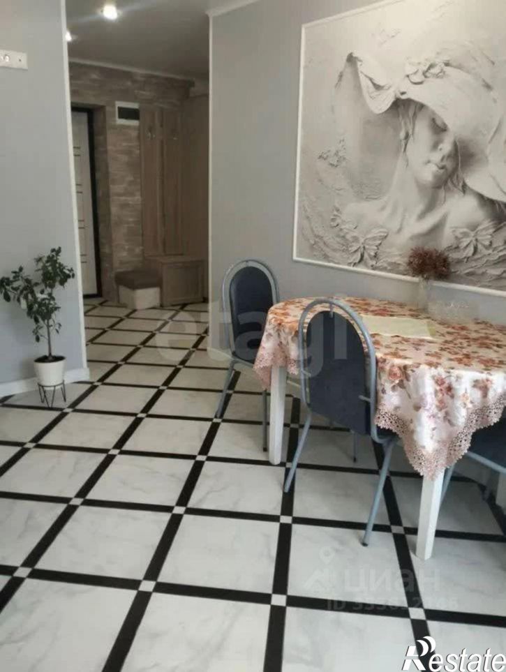 2-комн квартира улица Василия Стригунова, 8,  д. 8