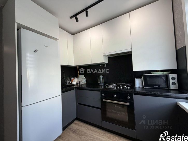 3-комн квартира улица Кирова, 98,  д. 98