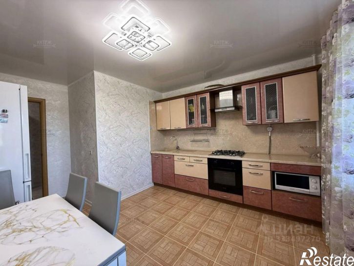 3-комн квартира Хрустальная улица, 10,  д. 10