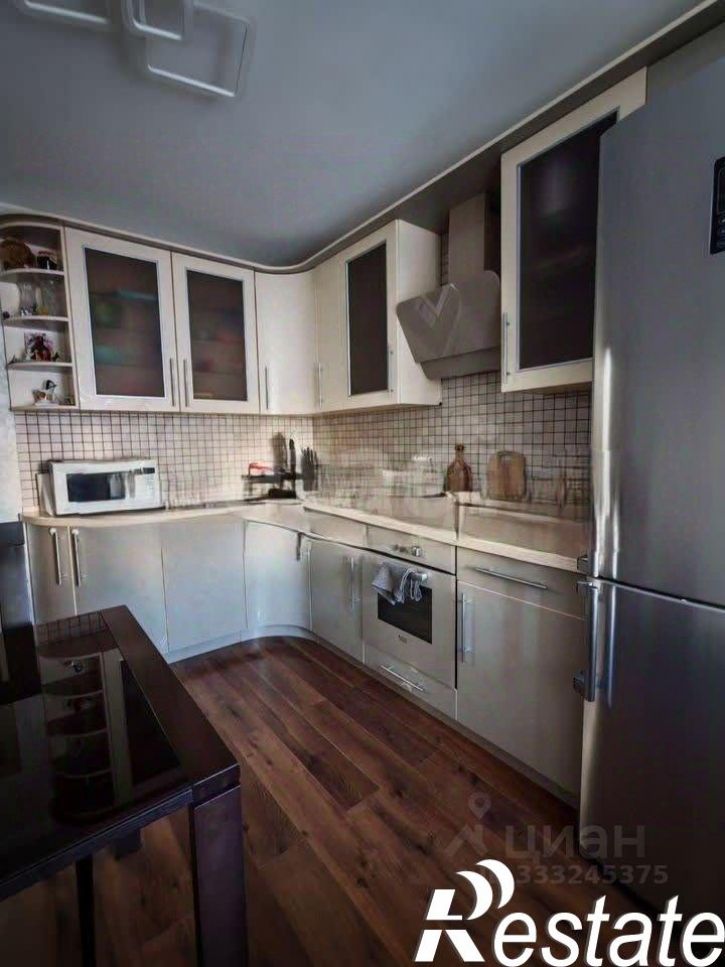 3-комн квартира улица Гурьянова, 73,  д. 73