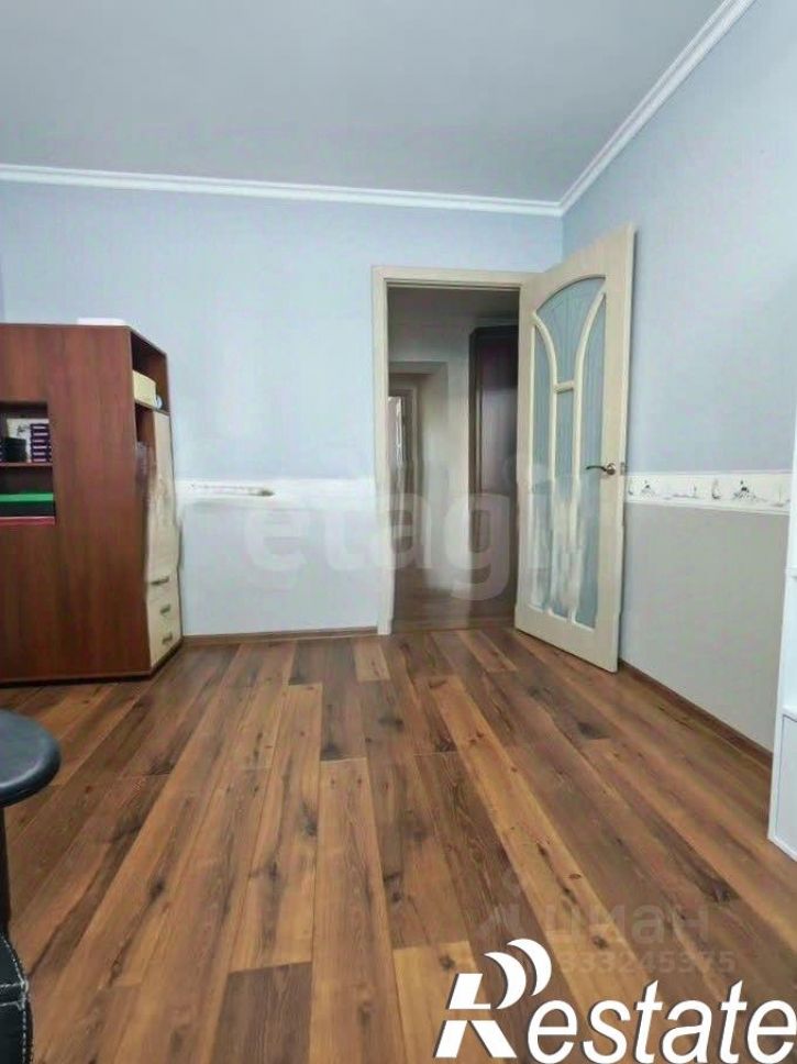 3-комн квартира улица Гурьянова, 73,  д. 73