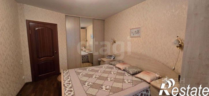 3-комн квартира улица Суворова, 111/21,  д. 111/21