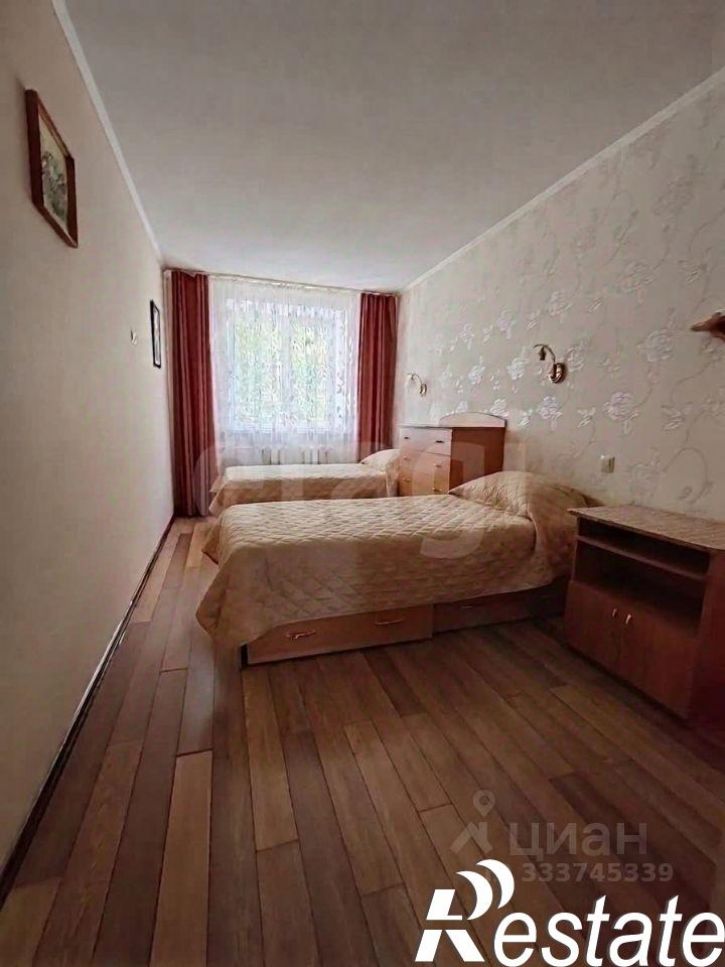 3-комн квартира улица Тельмана, 13,  д. 13