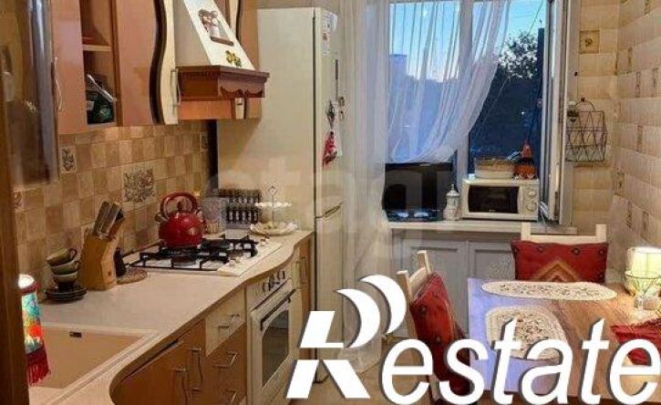 2-комн квартира улица Константиновых, 2,  д. 2