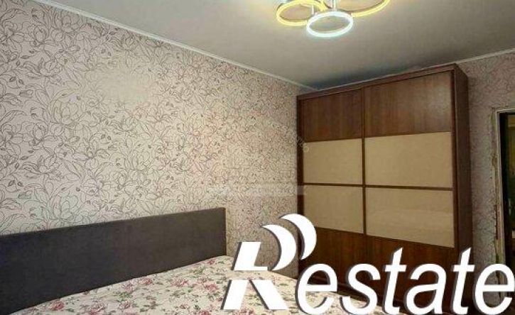 3-комн квартира улица Генерала Попова, 18 к1,  д. 18 к1