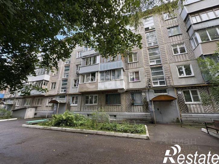 3-комн квартира улица Гурьянова, 10,  д. 10