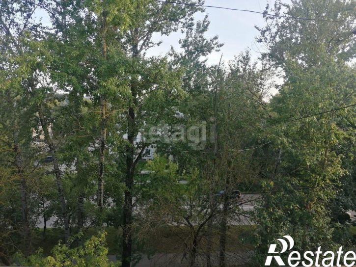 3-комн квартира улица Гурьянова, 10,  д. 10
