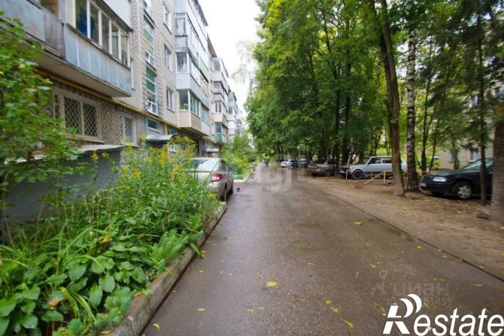 3-комн квартира улица Гурьянова, 10,  д. 10