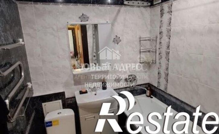 2-комн квартира улица Братьев Луканиных, 13,  д. 13