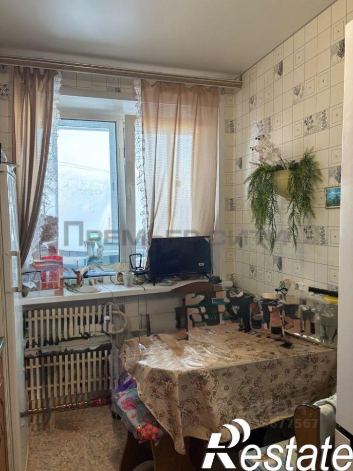 3-комн квартира улица Генерала Попова, 18 к1,  д. 18 к1