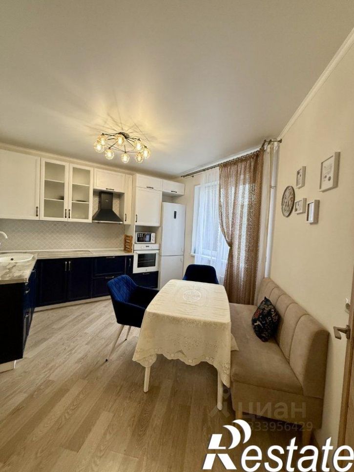 2-комн квартира Хрустальный переулок, 29,  д. 29