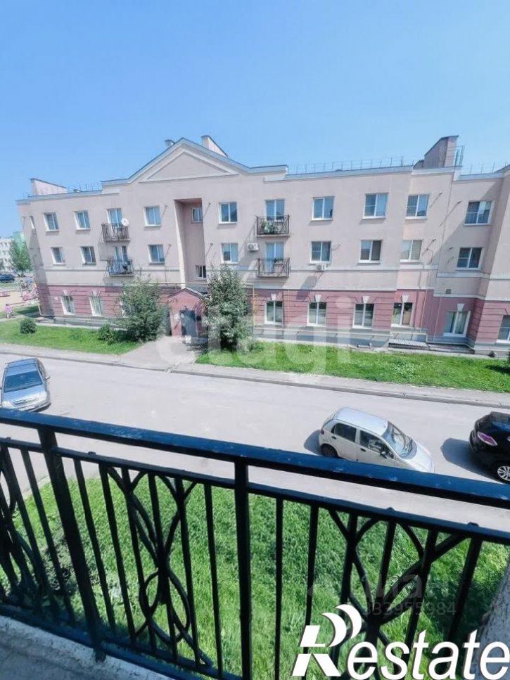 2-комн квартира улица Братьев Луканиных, 3,  д. 3