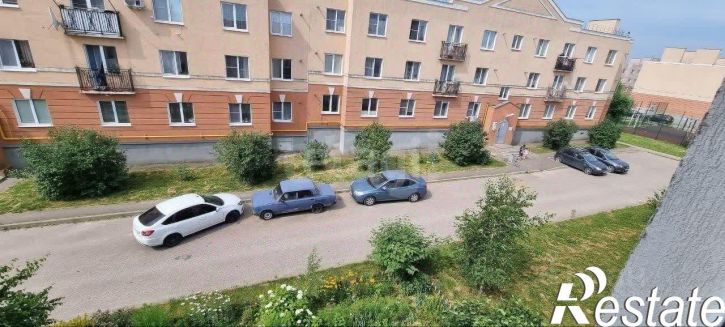 2-комн квартира улица Братьев Луканиных, 3,  д. 3