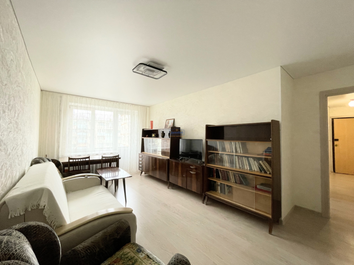 3-комн квартира Баррикад ул., 123