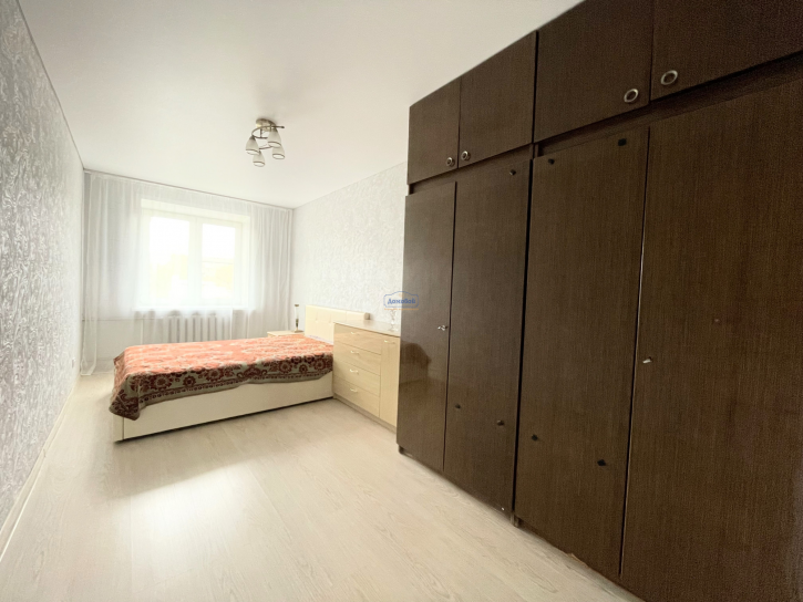 3-комн квартира Баррикад ул., 123