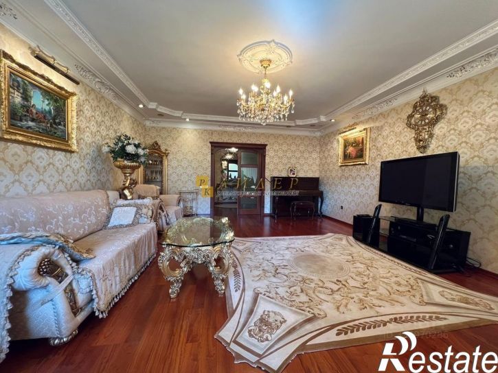5-комн квартира улица Суворова, 160 к1,  д. 160 к1