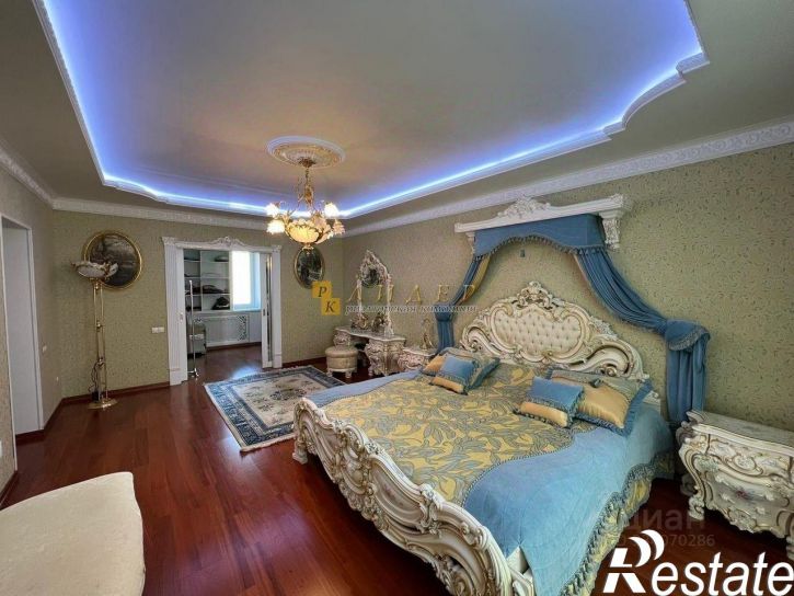 5-комн квартира улица Суворова, 160 к1,  д. 160 к1