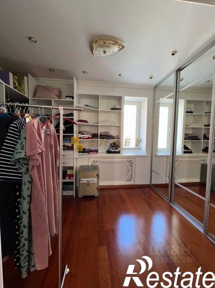 5-комн квартира улица Суворова, 160 к1,  д. 160 к1