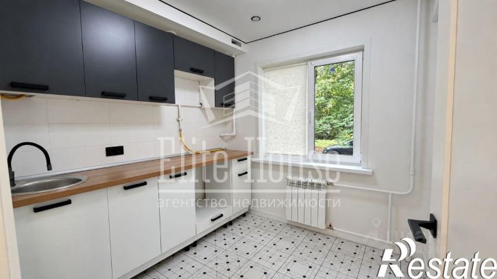 3-комн квартира улица Циолковского, 27,  д. 27
