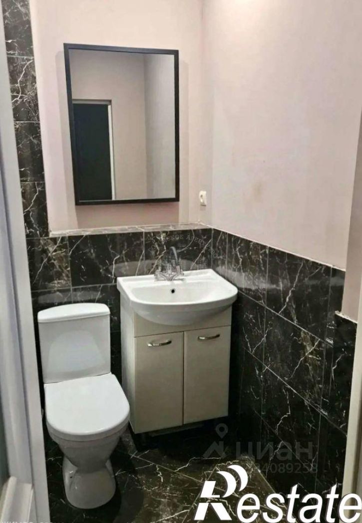 3-комн квартира улица Калужского Ополчения, 3 к1,  д. 3 к1