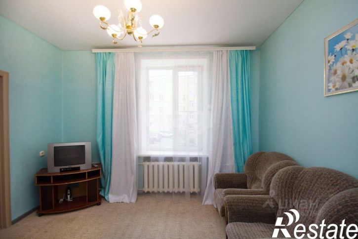 2-комн квартира улица Космонавта Комарова, 53,  д. 53