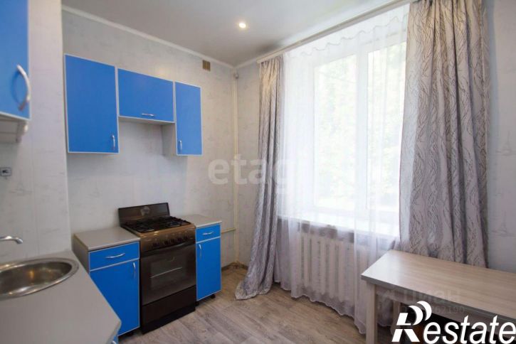 2-комн квартира улица Космонавта Комарова, 53,  д. 53