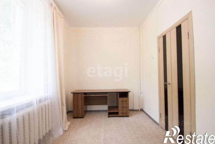2-комн квартира улица Космонавта Комарова, 53,  д. 53