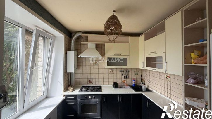 3-комн квартира улица Веры Андриановой, 68,  д. 68