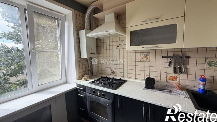 3-комн квартира улица Веры Андриановой, 68,  д. 68
