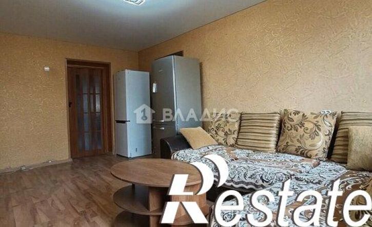 3-комн квартира Хрустальная улица, 60,  д. 60