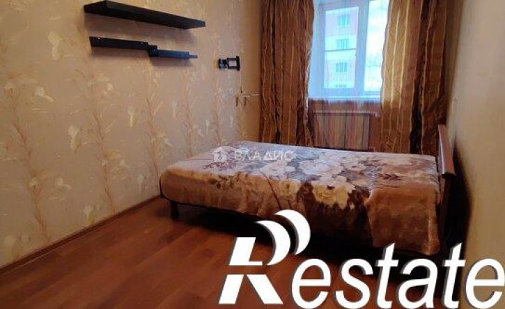 3-комн квартира Хрустальная улица, 60,  д. 60